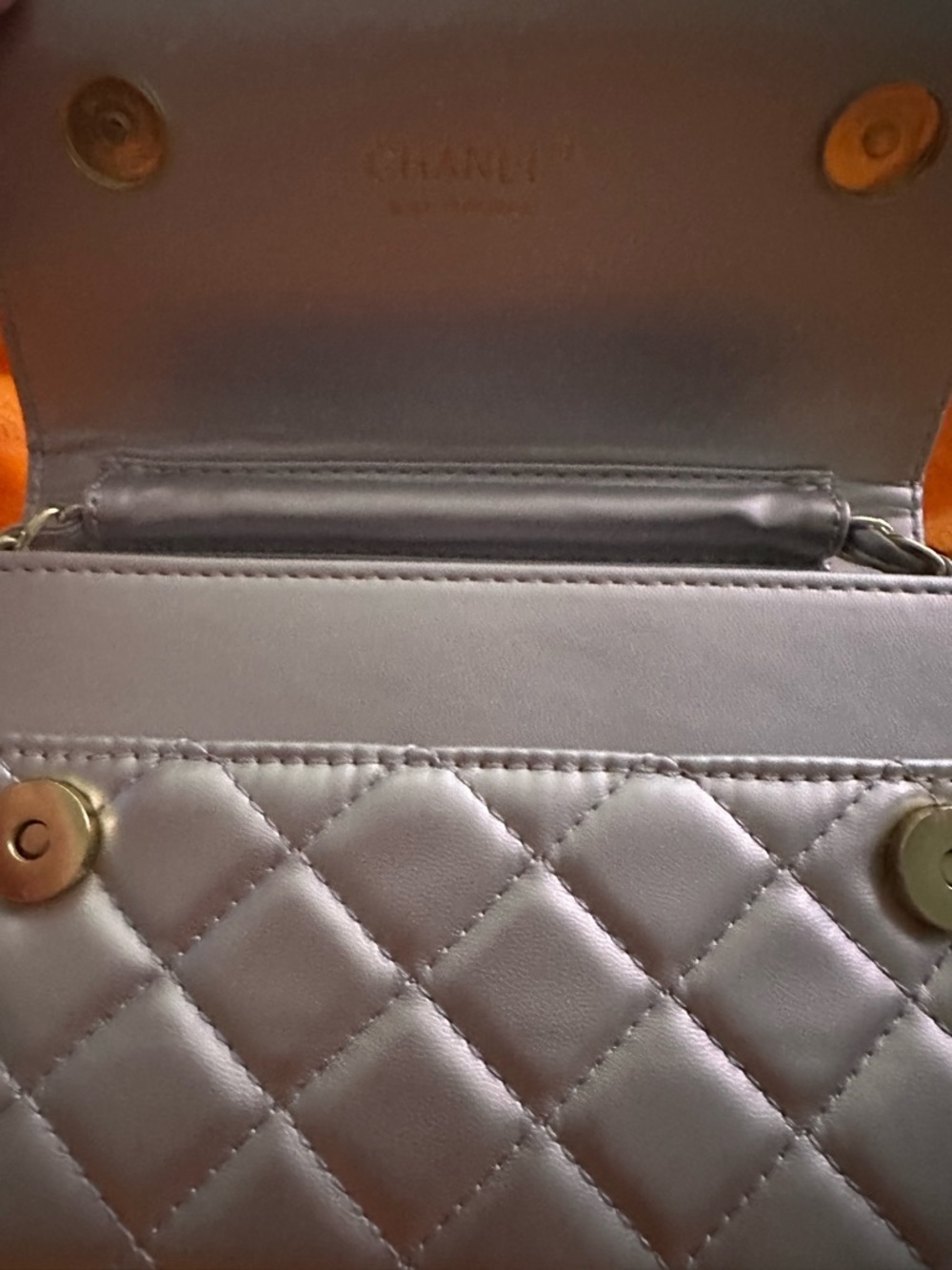 Quilted Metallic Crossbody Bag - Silver. Not authentic - Picture 4 of 8
